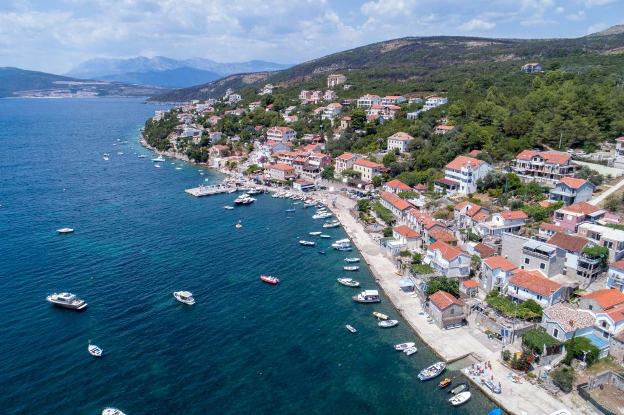 Villa San Apartments Tivat Exterior foto